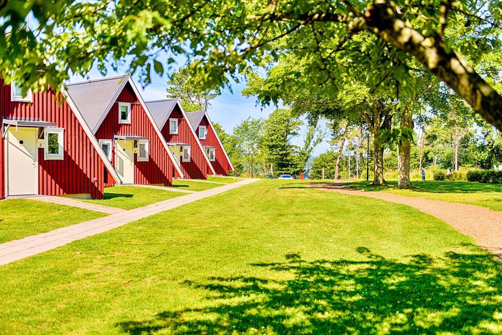 Moetesplats Borstahusen Hotel Landskrone Bagian luar foto